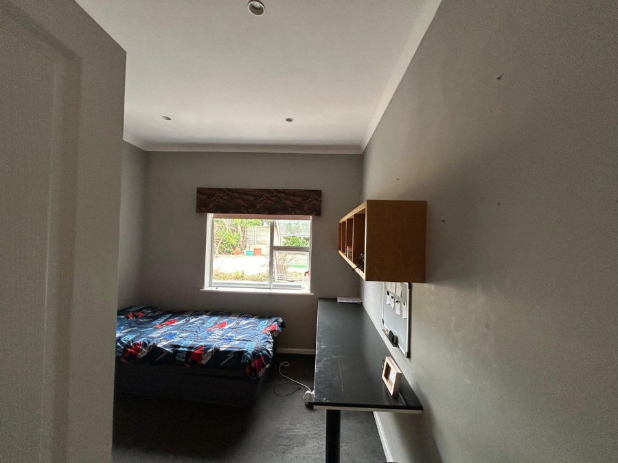 To Let 4 Bedroom Property for Rent in Mill Park Eastern Cape